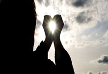 蓝狮在线:还需等待,姆巴佩和哈兰德至今都还没有收获直接任意球破门.